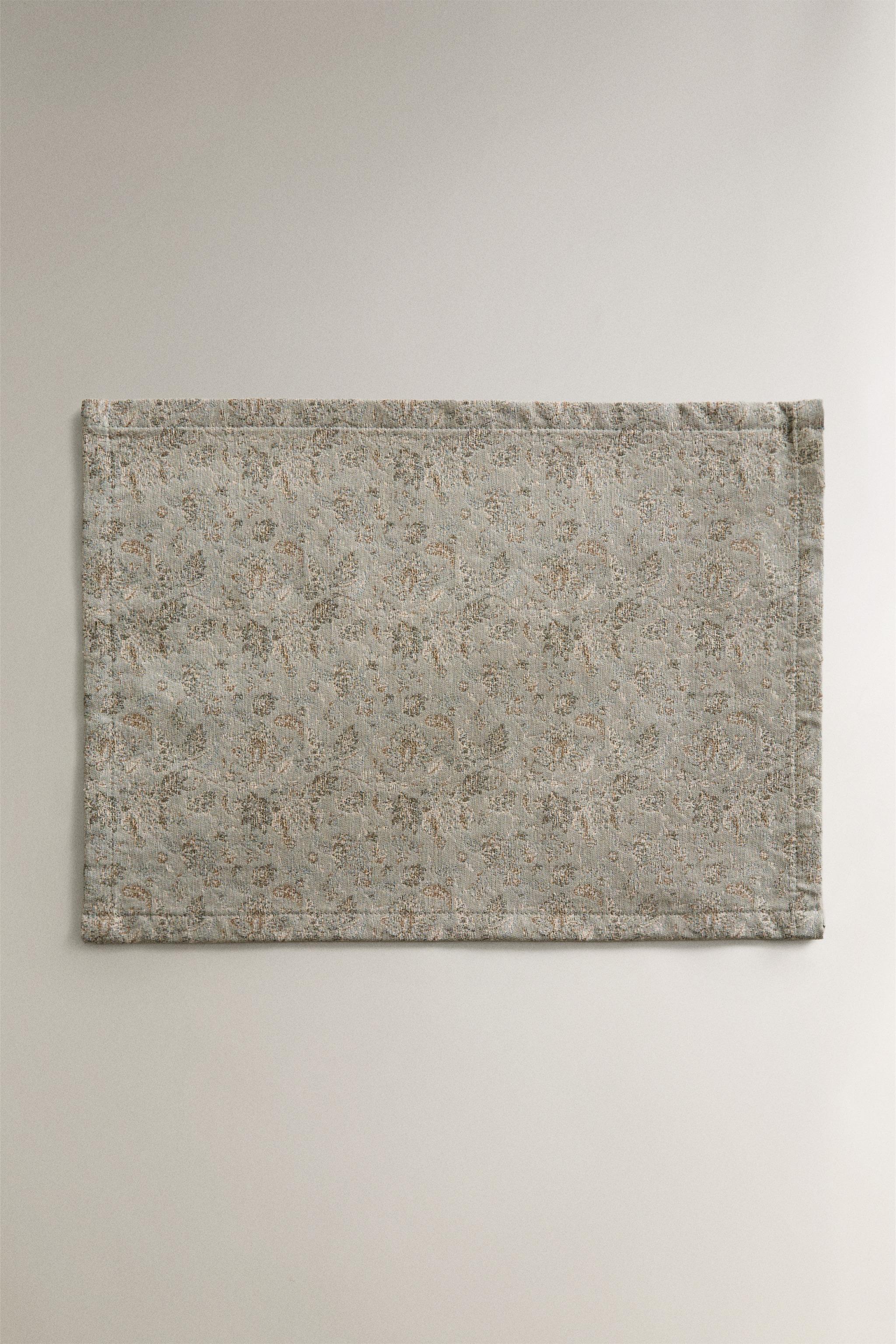 FLORAL JACQUARD PLACEMAT